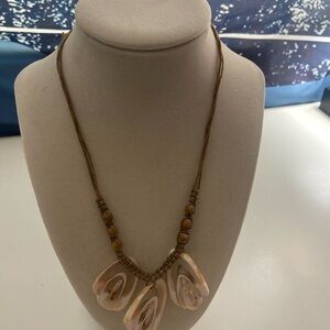 Elegant Tan and Cream Necklace